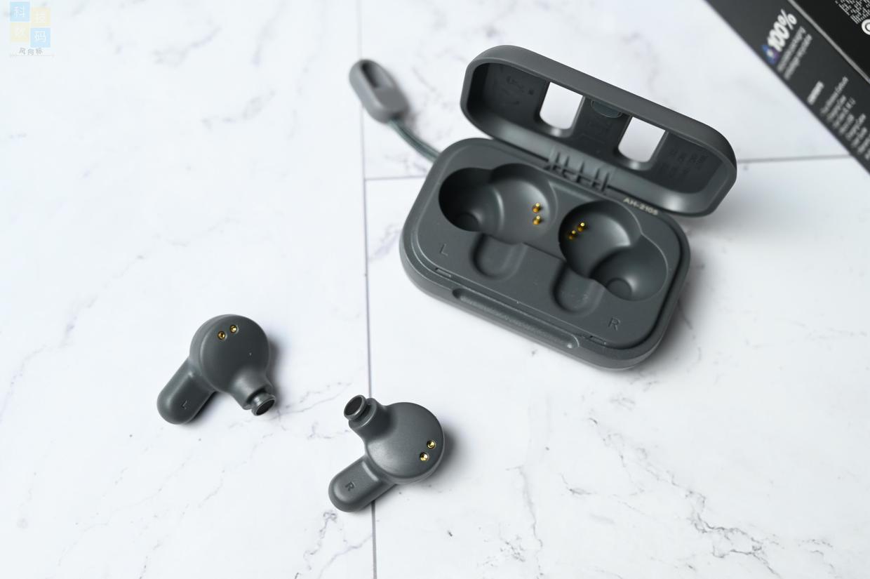 簡約時(shí)尚真無線耳機(jī)，伴你輕裝上陣，Skullcandy Dime迷你豆上手